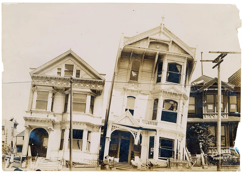 Rumah tahan gempa
